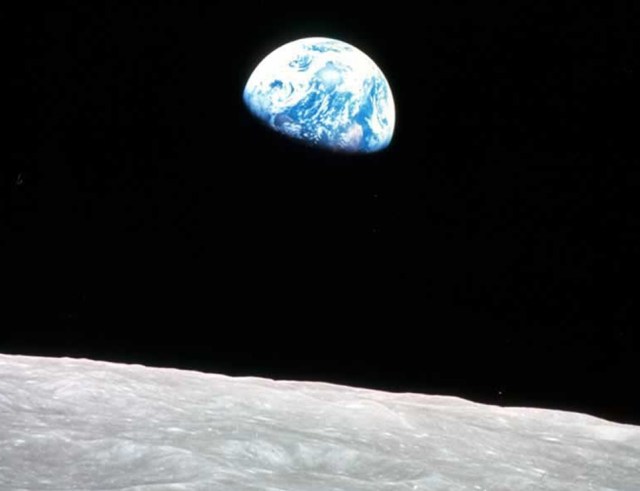 earth rise two